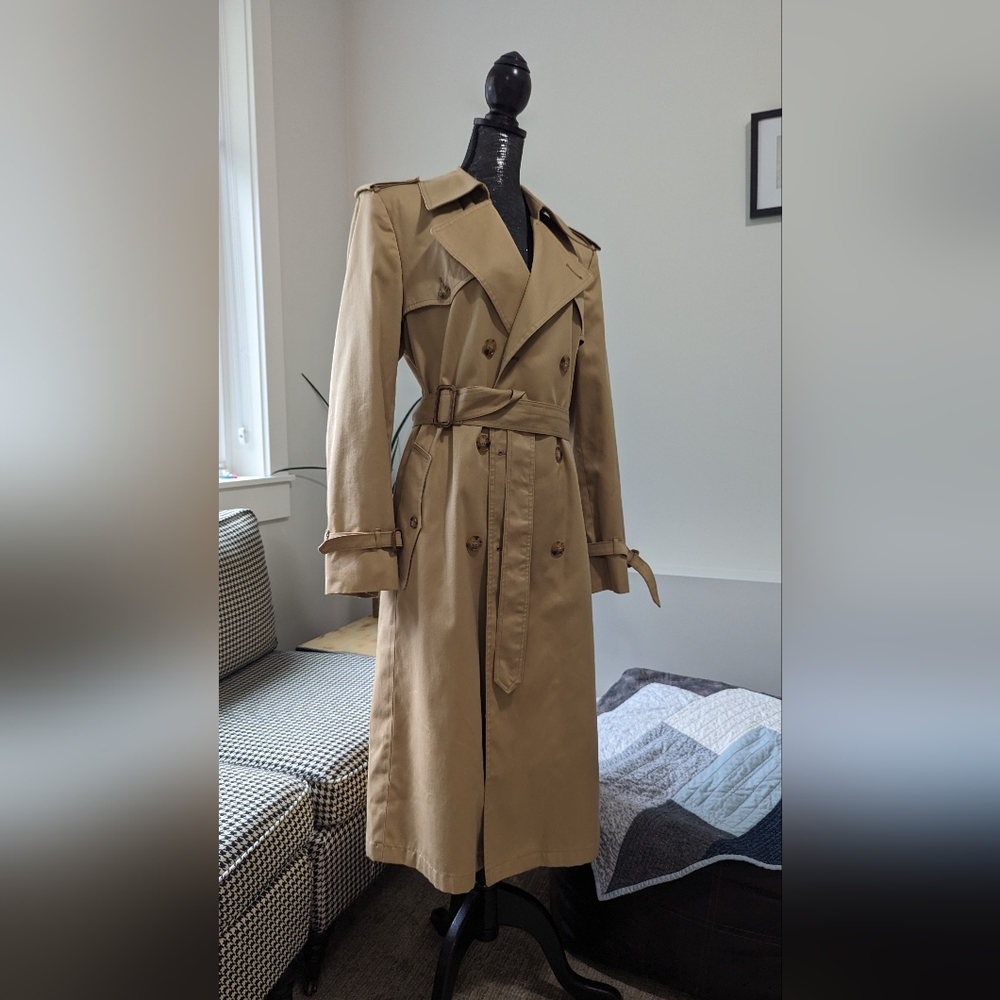 SOLD❗❗❗Authentic Christian Dior Designed trench coat.